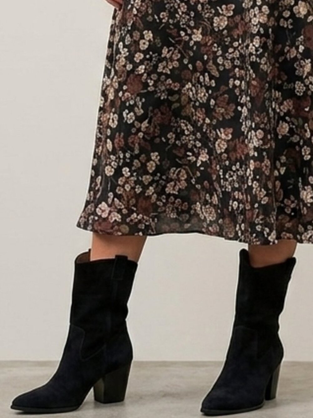 NWT Cole Haan Black Suede Pointed Toe Stacked Block Heel Boots 8.5